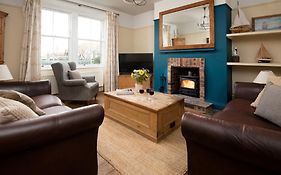 Pebble Cottage By Coast & Country Stays